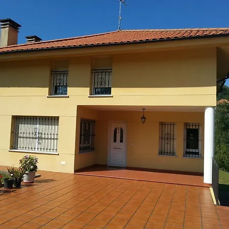 Vivienda Vacacional La Llomba Apartamento La Robellada de Onis